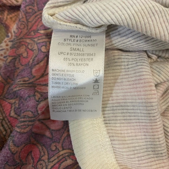 Fitted long sleeve design with jewels bundle - Picture 7 of 7